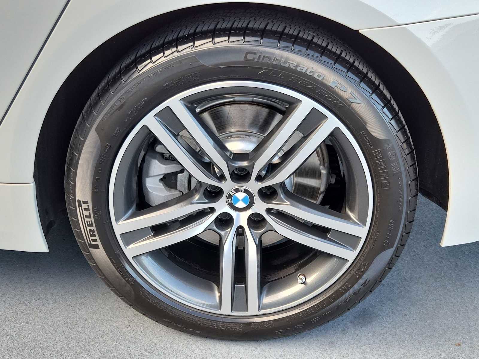 Used 2021 BMW 530e 530e w/ Premium Package image 12