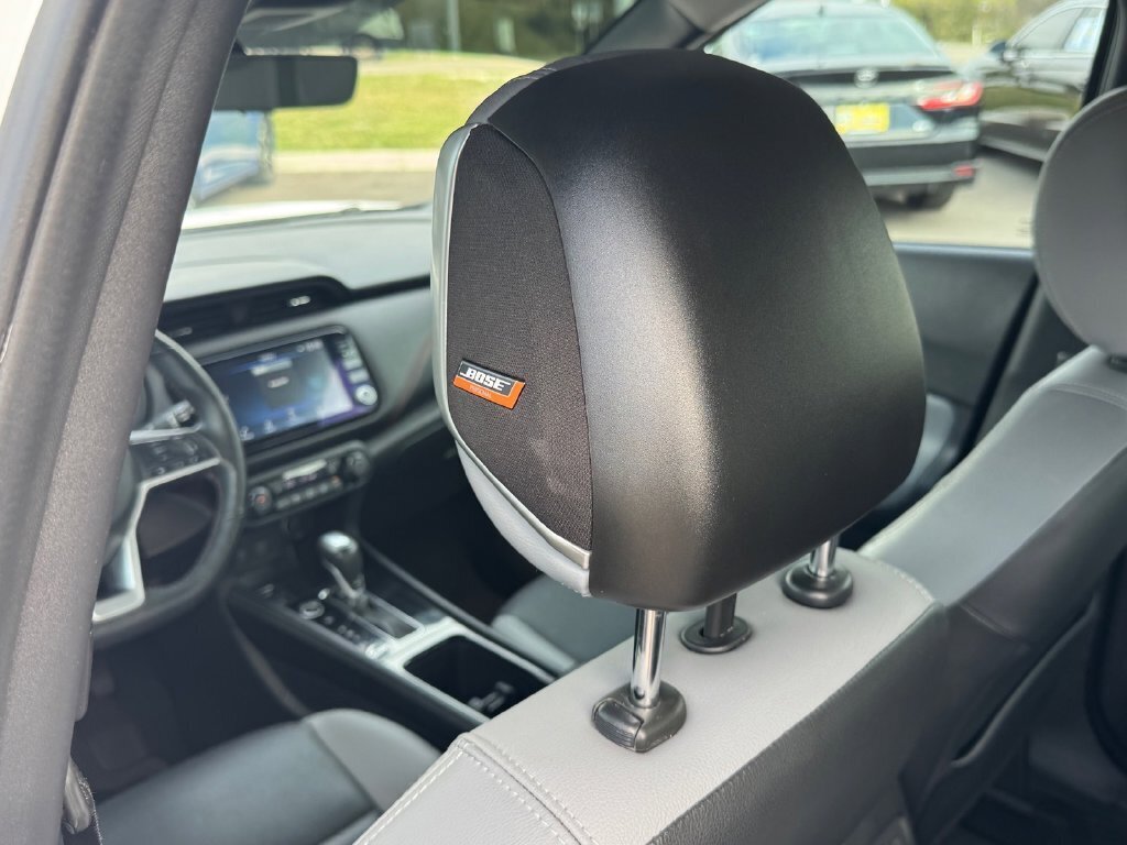 Used 2021 Nissan Kicks SR FWD image 13