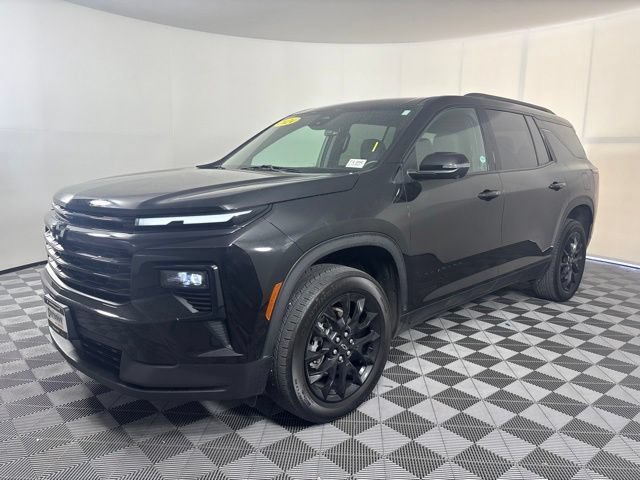 Used 2024 Chevrolet Traverse LT w/ Midnight/Sport Edition AWD/4WD image 32