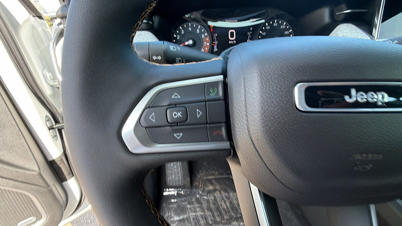 New 2026 Jeep Compass Latitude AWD/4WD image 22