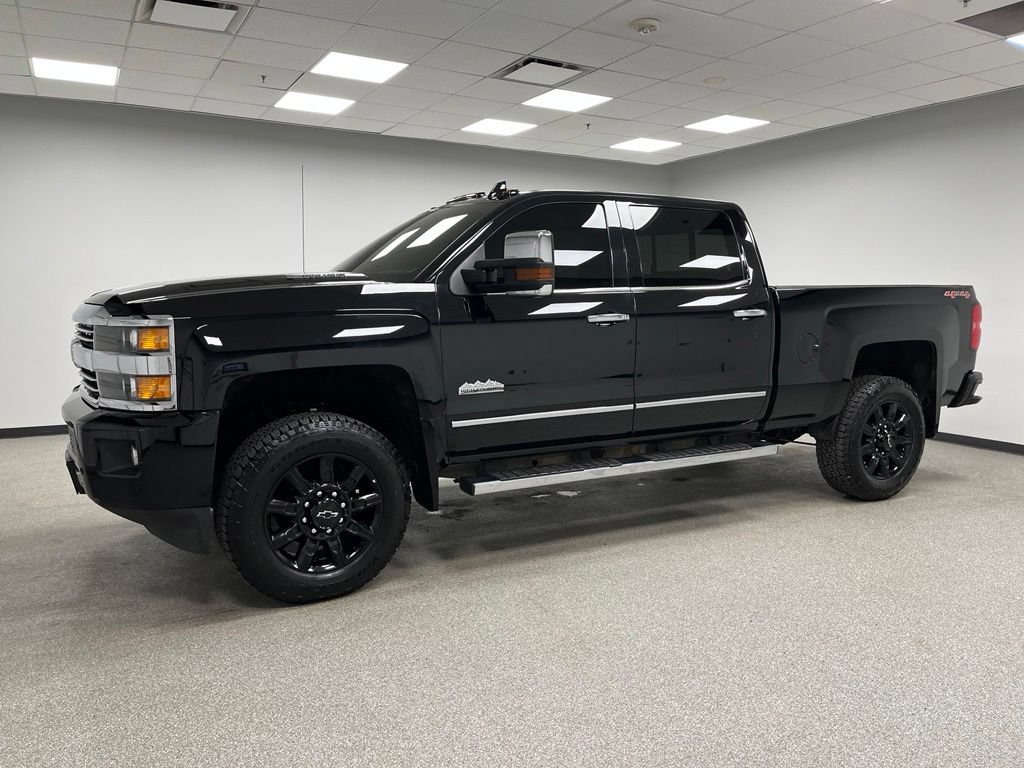 Used 2015 Chevrolet Silverado 2500 High Country w/ Duramax Plus Package AWD/4WD image 6