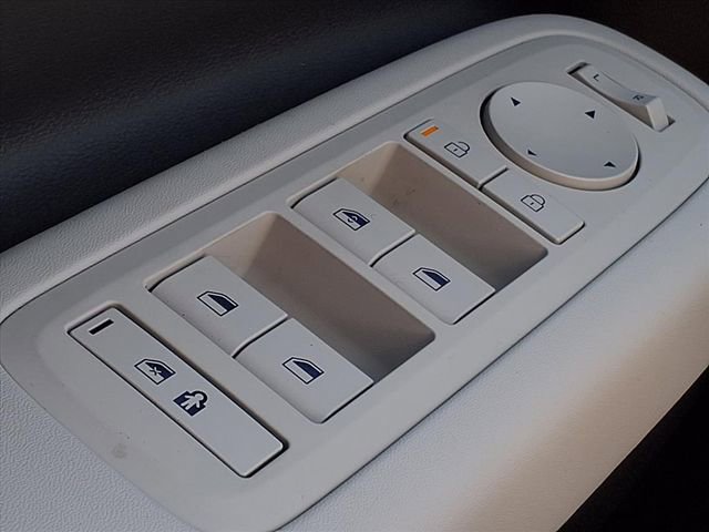 New 2026 Hyundai Santa Fe SE image 23