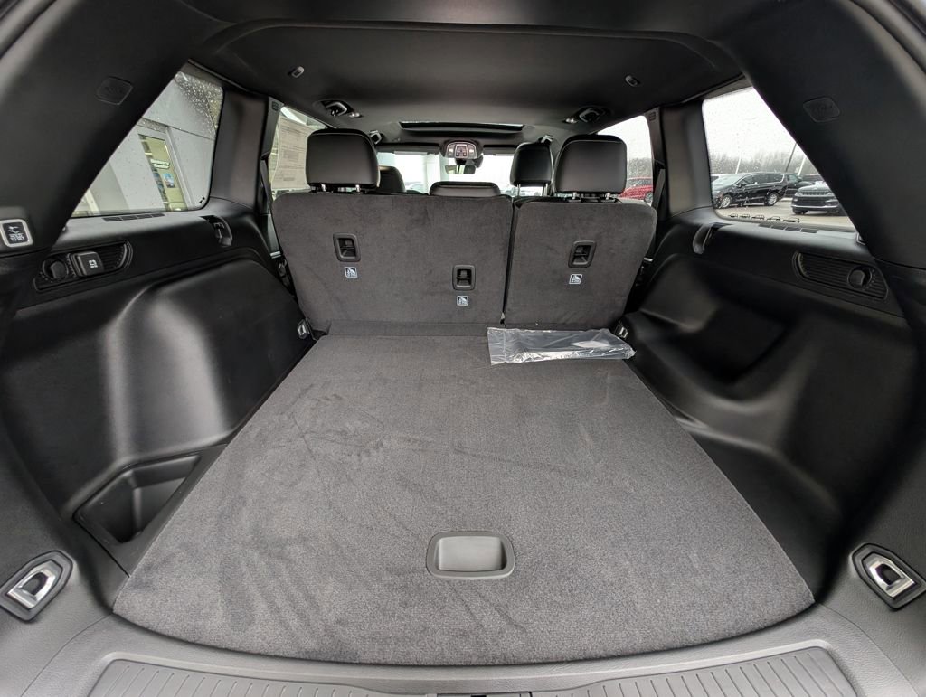 New 2026 Jeep Grand Cherokee Altitude image 11