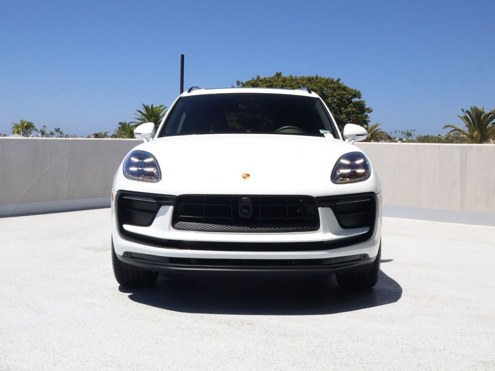 Certified 2026 Porsche Macan AWD/4WD image 6