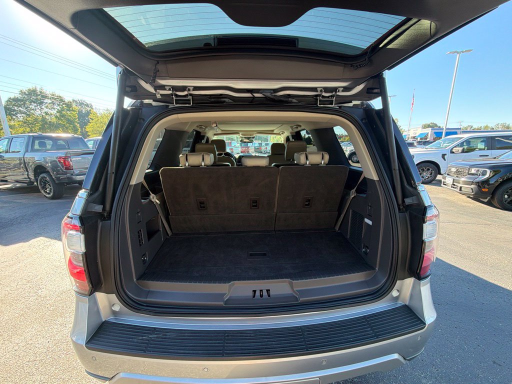Used 2021 Ford Expedition Limited RWD image 12