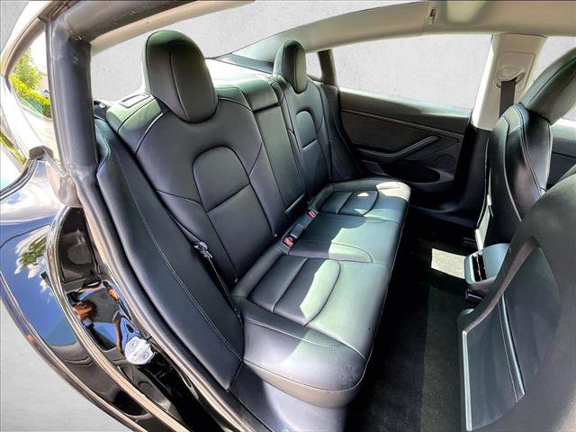 Used 2022 Tesla Model 3 Long Range AWD/4WD image 26