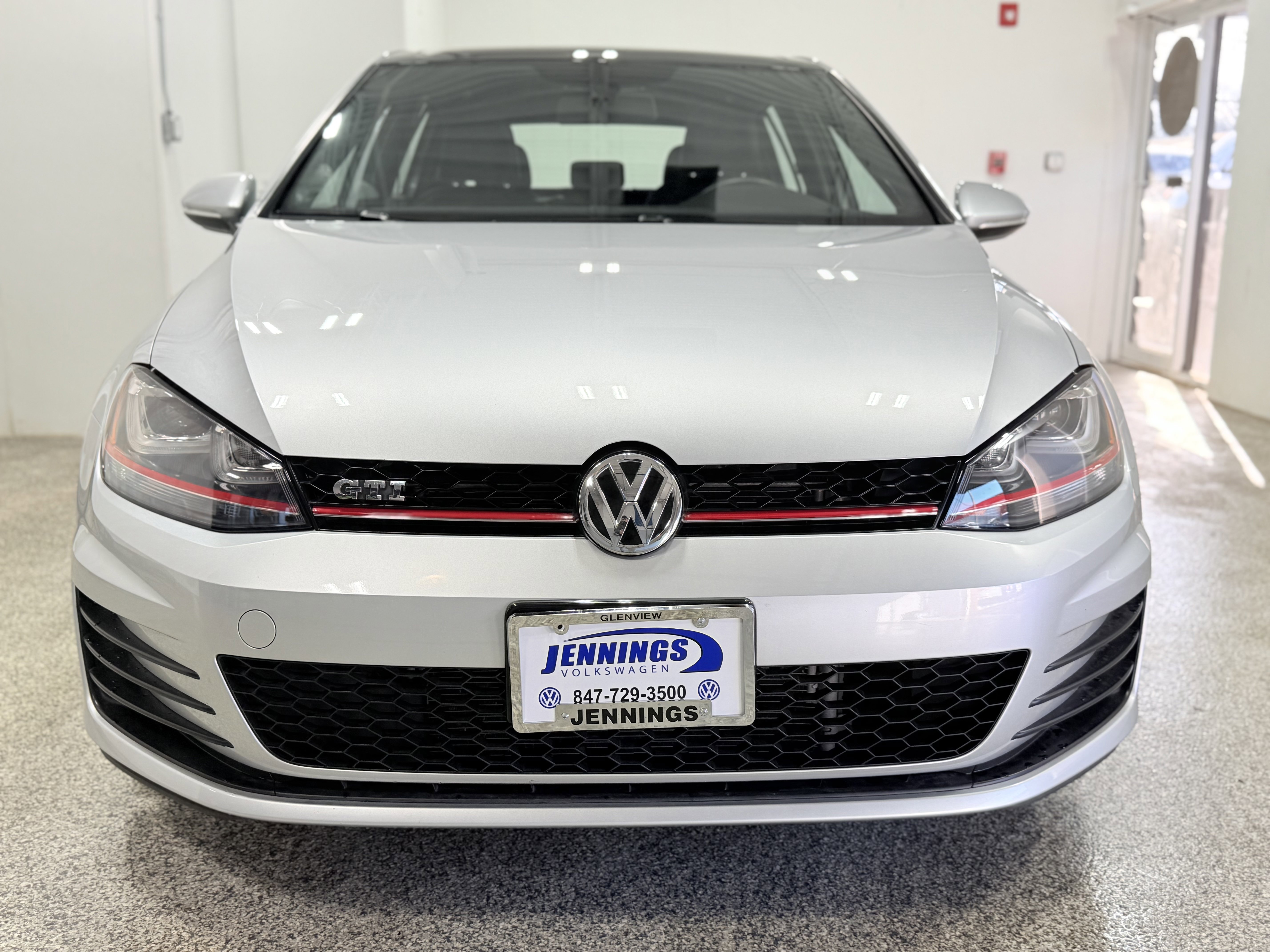 Used 2016 Volkswagen GTI SE w/ Lighting Package (SEL) image 2