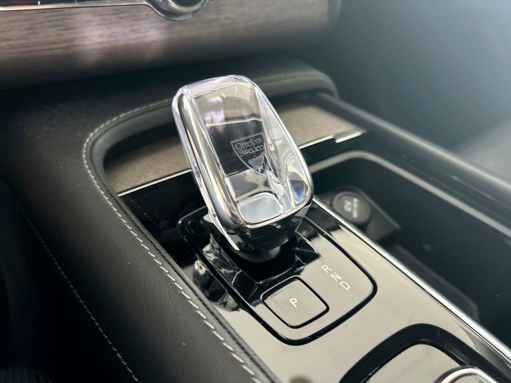 Used 2023 Volvo XC90 B6 Ultimate w/ Protection Package Premier image 33