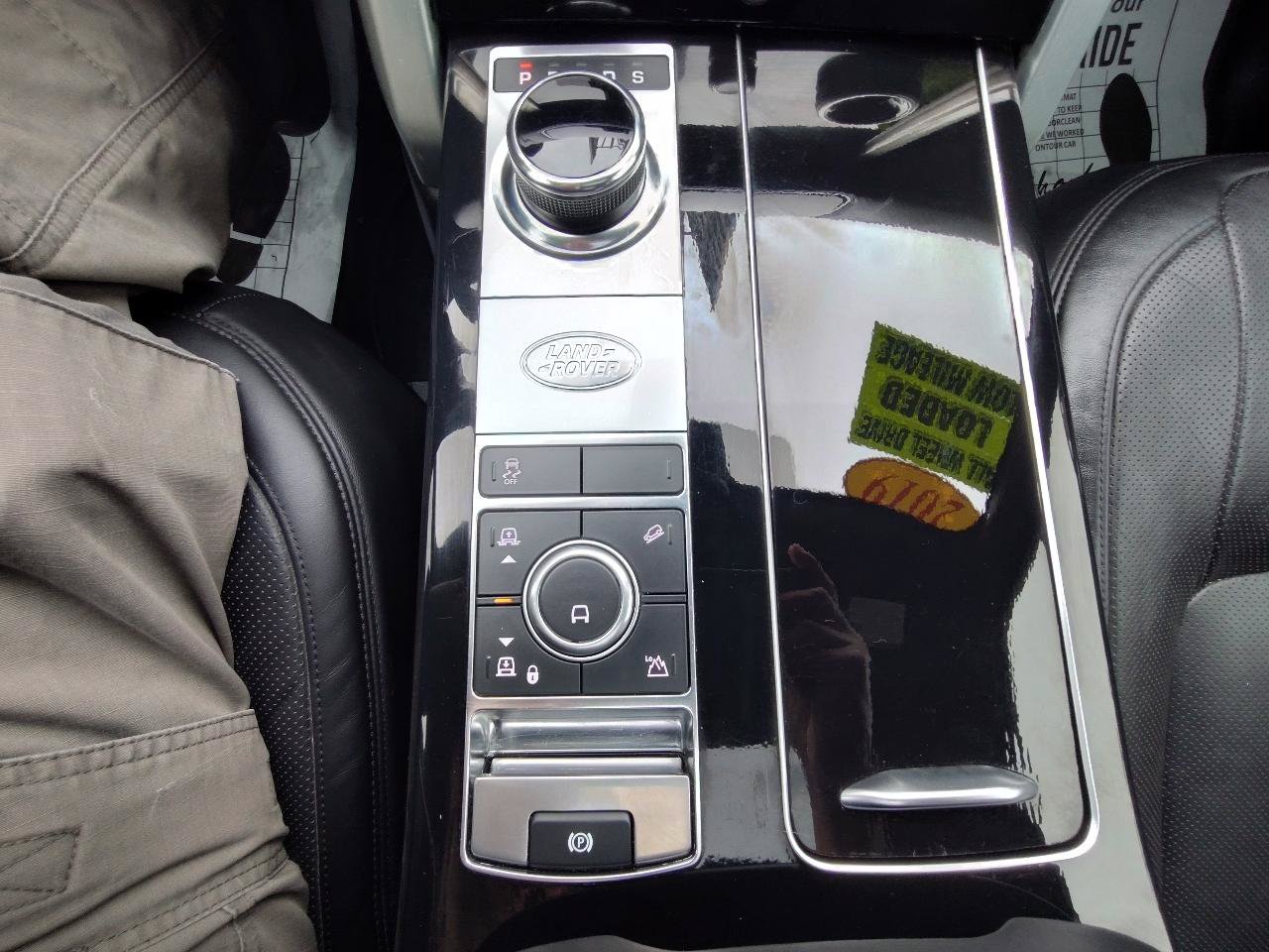 Used 2019 Land Rover Range Rover Supercharged AWD/4WD image 24