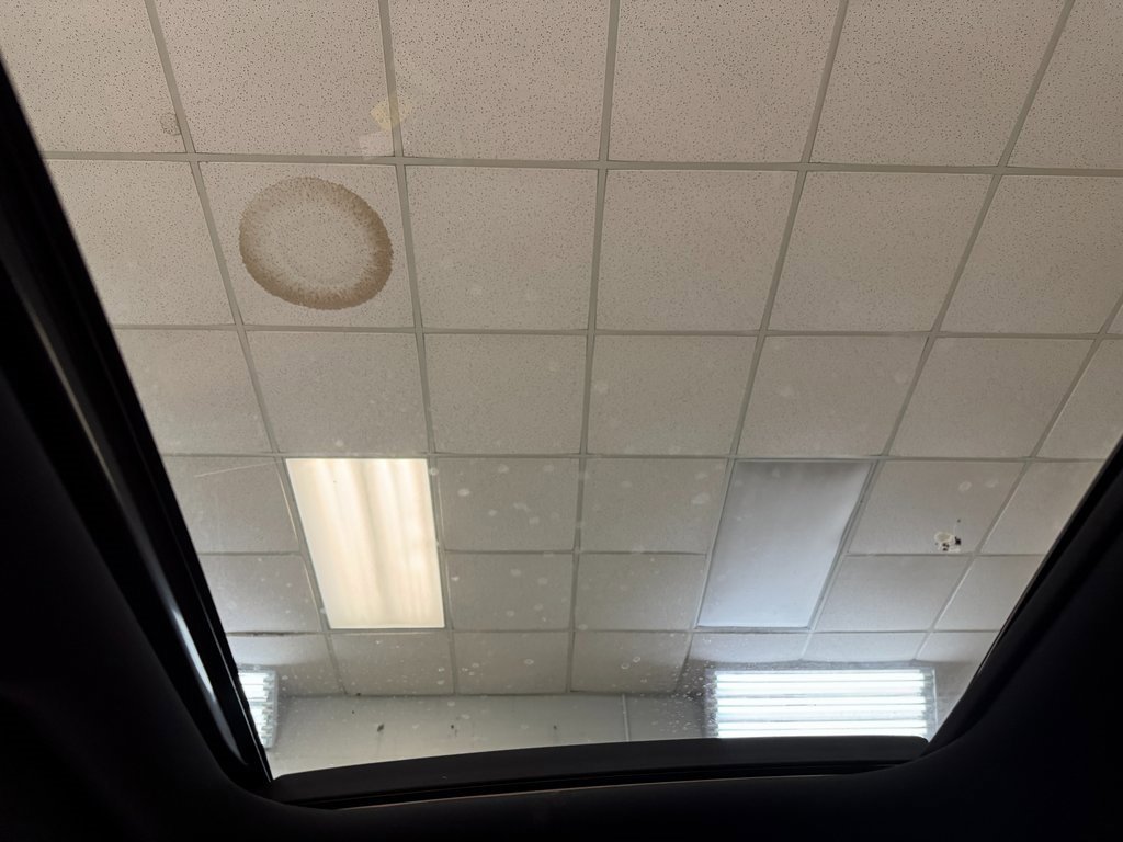 Used 2022 Kia Stinger GT1 w/ Red Interior Color Package image 40