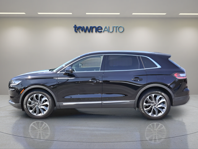 Used 2022 Lincoln Nautilus Reserve w/ Equipment Group 201A AWD/4WD image 2
