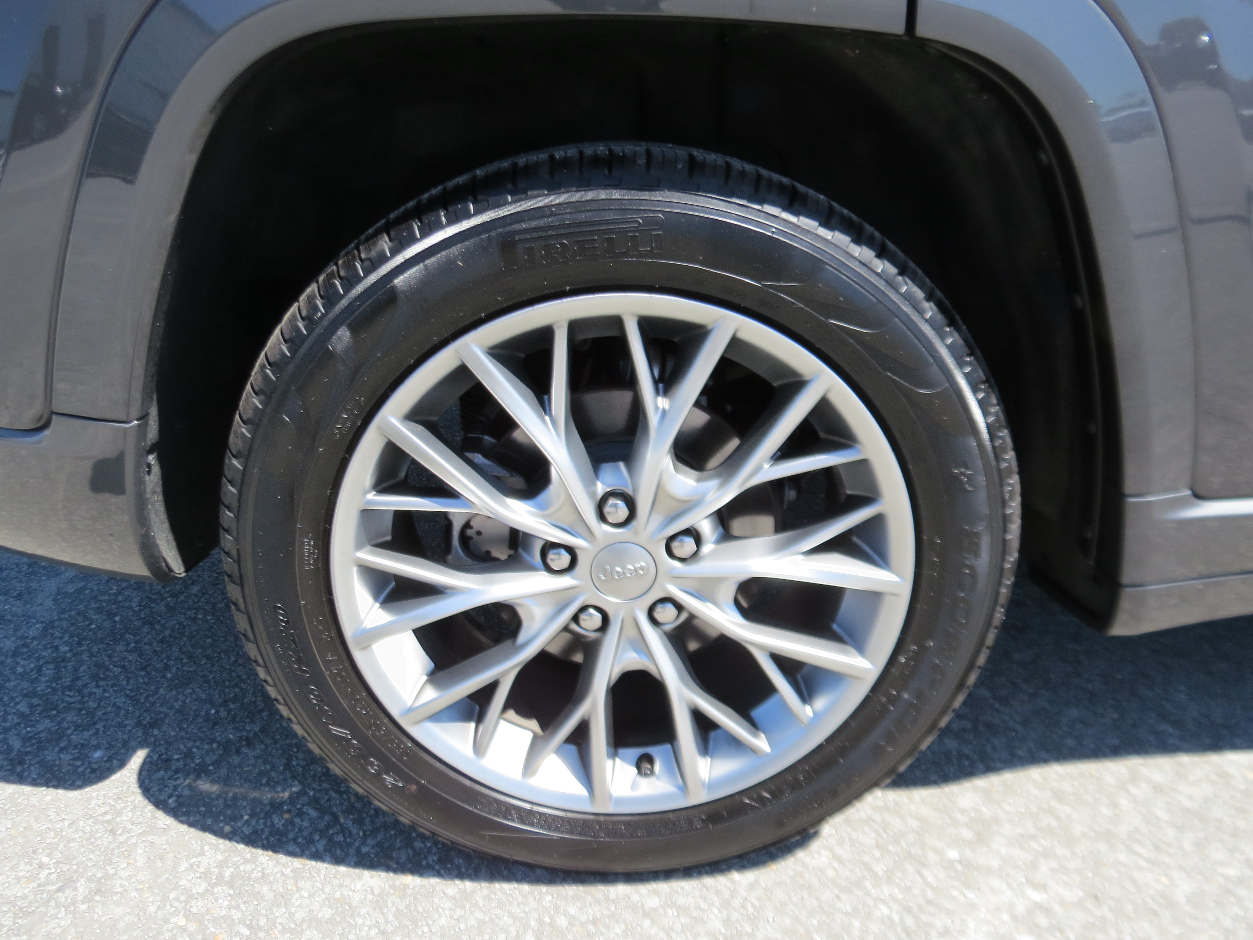 Used 2025 Jeep Grand Cherokee Summit AWD/4WD image 11