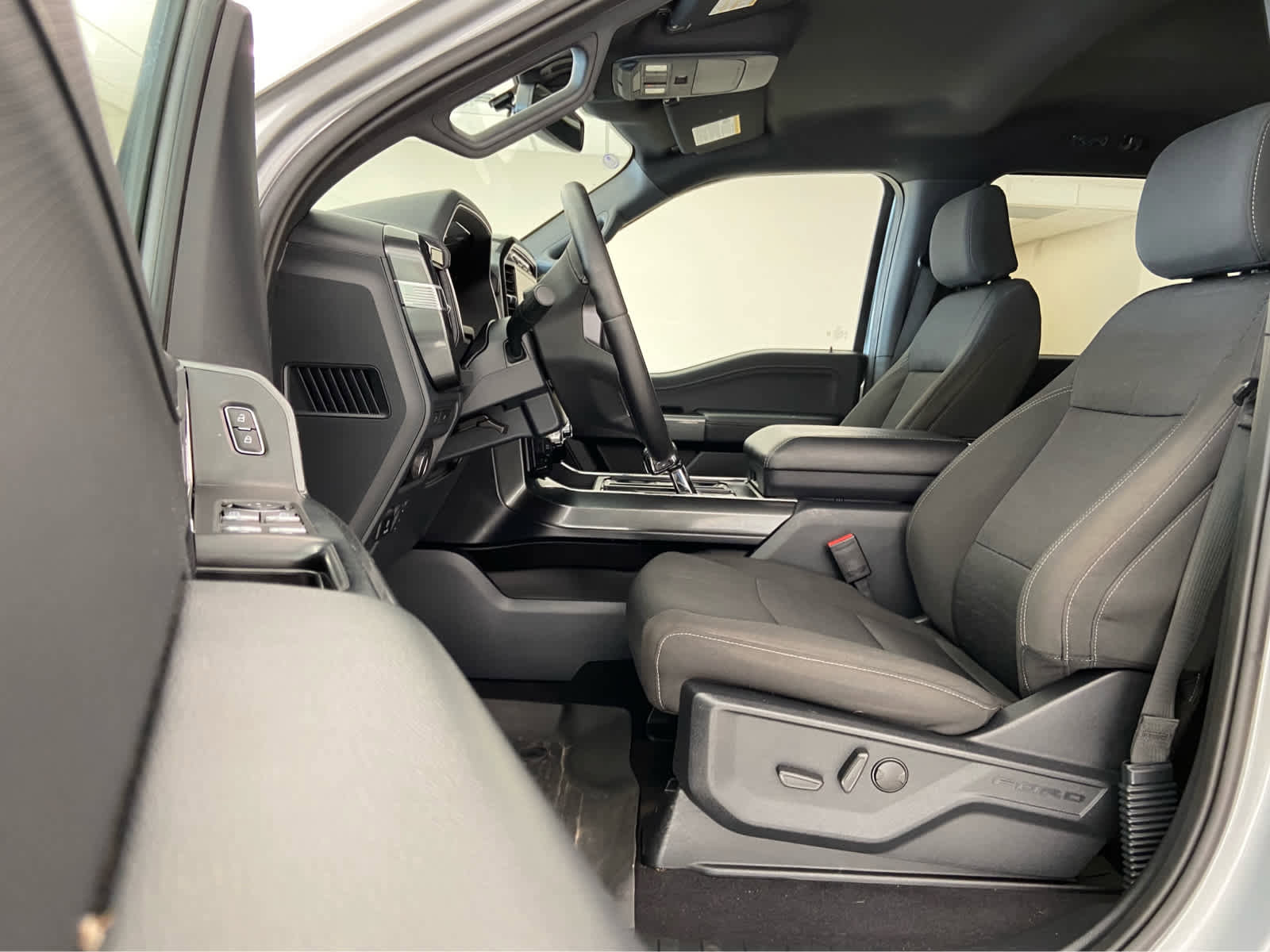 Used 2023 Ford F150 XLT w/ Equipment Group 302A High image 13