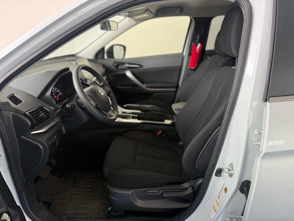 Used 2024 Mitsubishi Eclipse Cross LE image 16