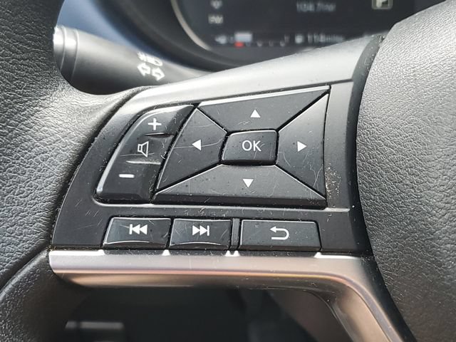 Used 2023 Nissan Versa SV FWD image 10