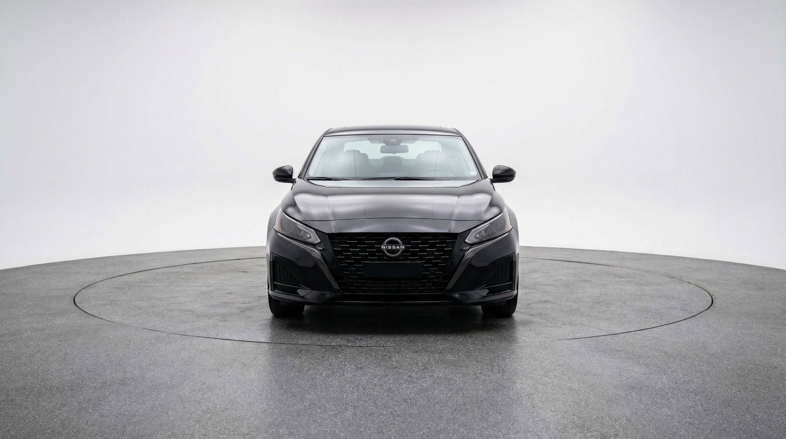 Used 2025 Nissan Altima 2.5 SV image 2