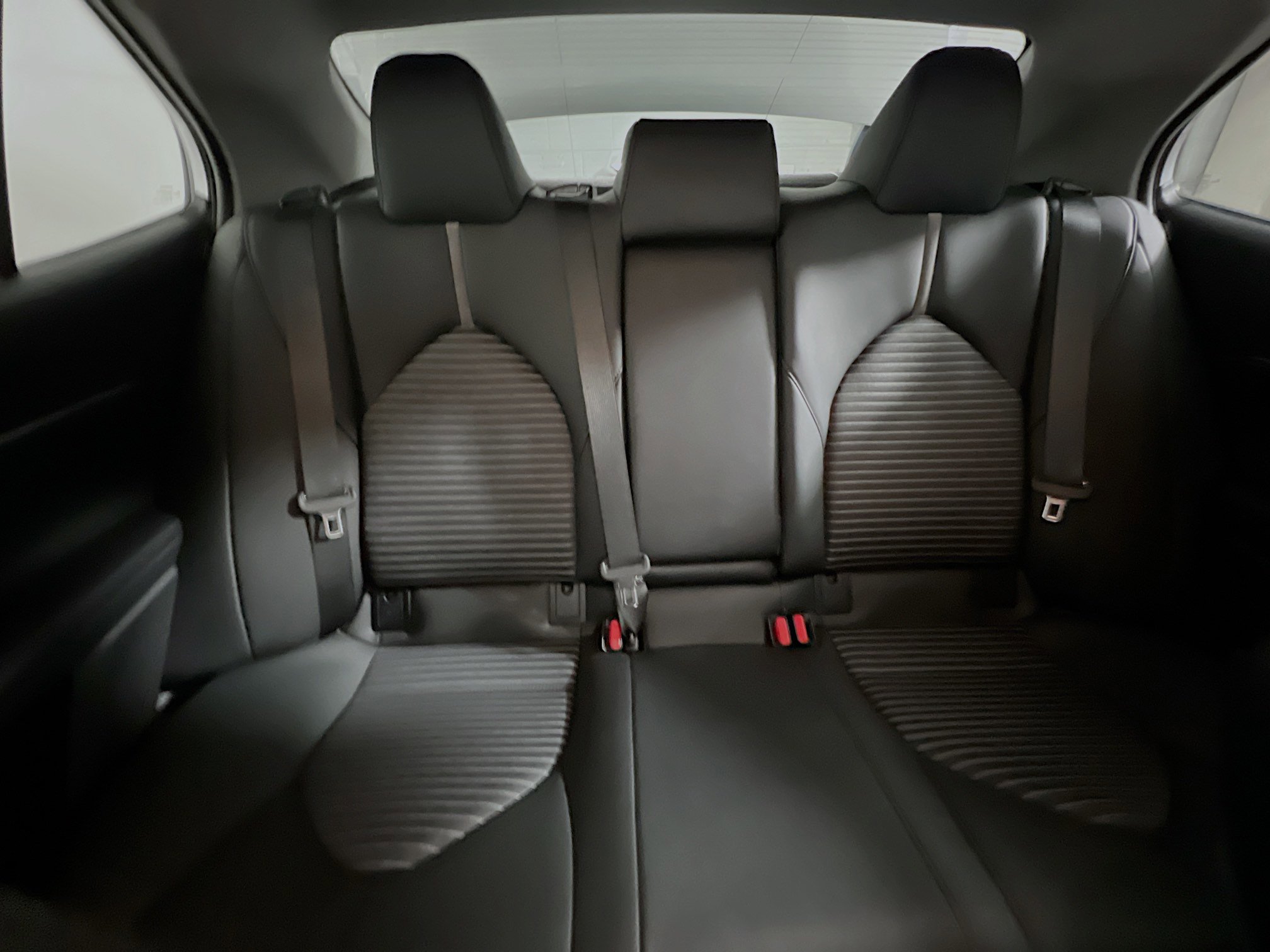 Used 2024 Toyota Camry SE image 32