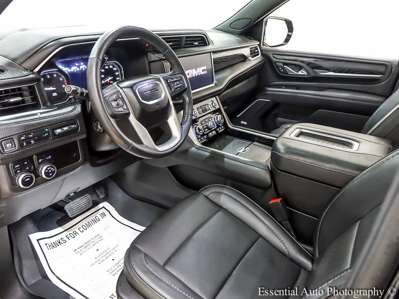 Used 2021 GMC Yukon XL Denali w/ LPO, Illumination Package AWD/4WD image 14