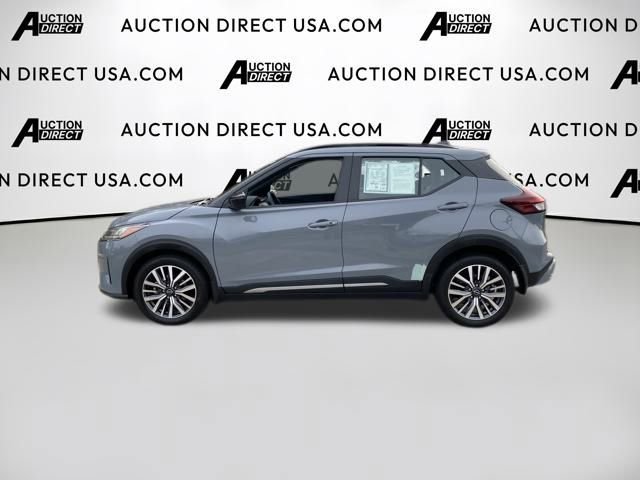 Used 2023 Nissan Kicks SR w/ SR Premium Package image 3
