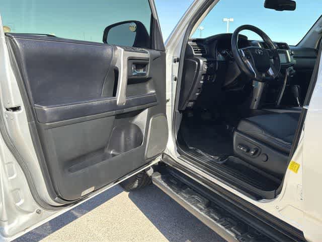 Used 2019 Toyota 4Runner SR5 Premium RWD image 18