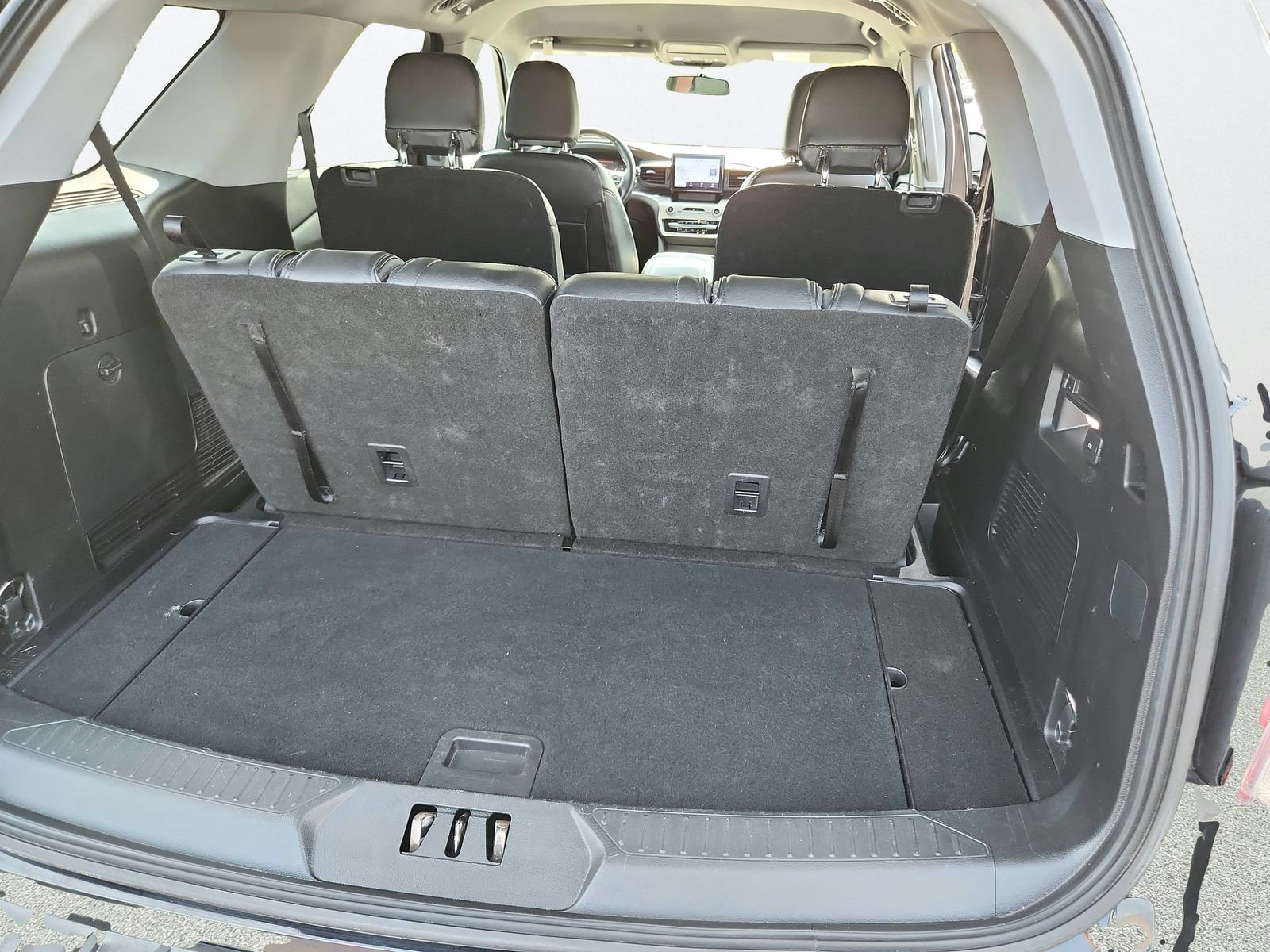 Used 2021 Ford Explorer XLT AWD/4WD image 31