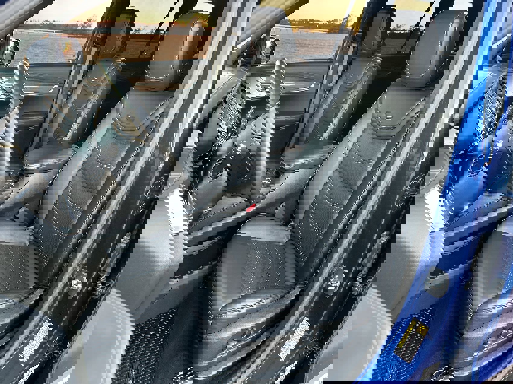 Used 2024 Cadillac XT6 Premium Luxury w/ Platinum Package image 11