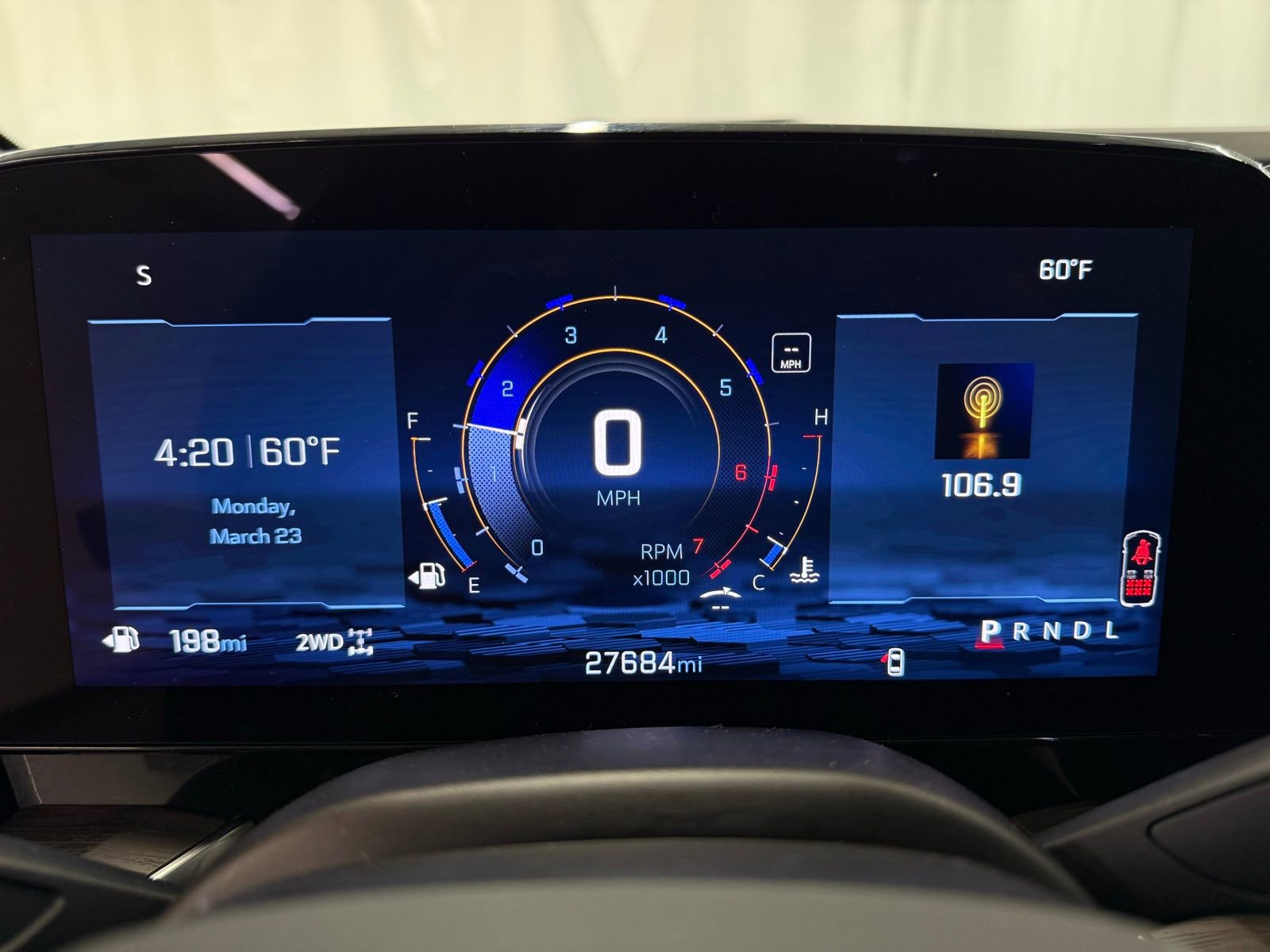 Used 2025 Chevrolet Suburban Z71 AWD/4WD image 13