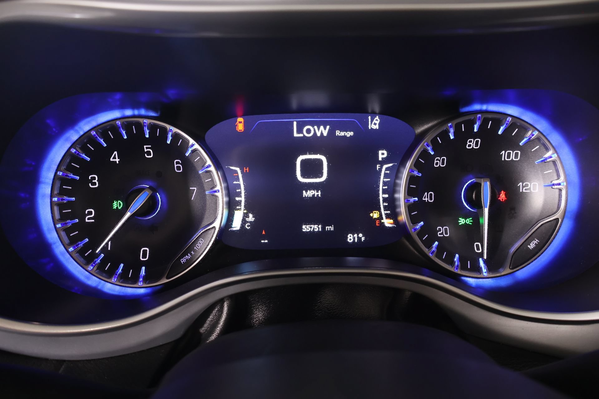 Used 2025 Chrysler Pacifica Limited FWD image 4