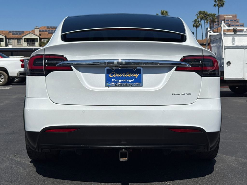 Used 2020 Tesla Model X Long Range image 10