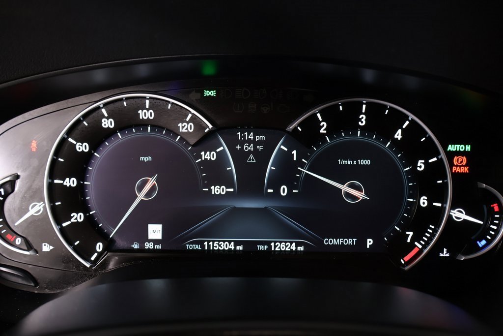 Used 2019 BMW 530i w/ Premium Package image 5