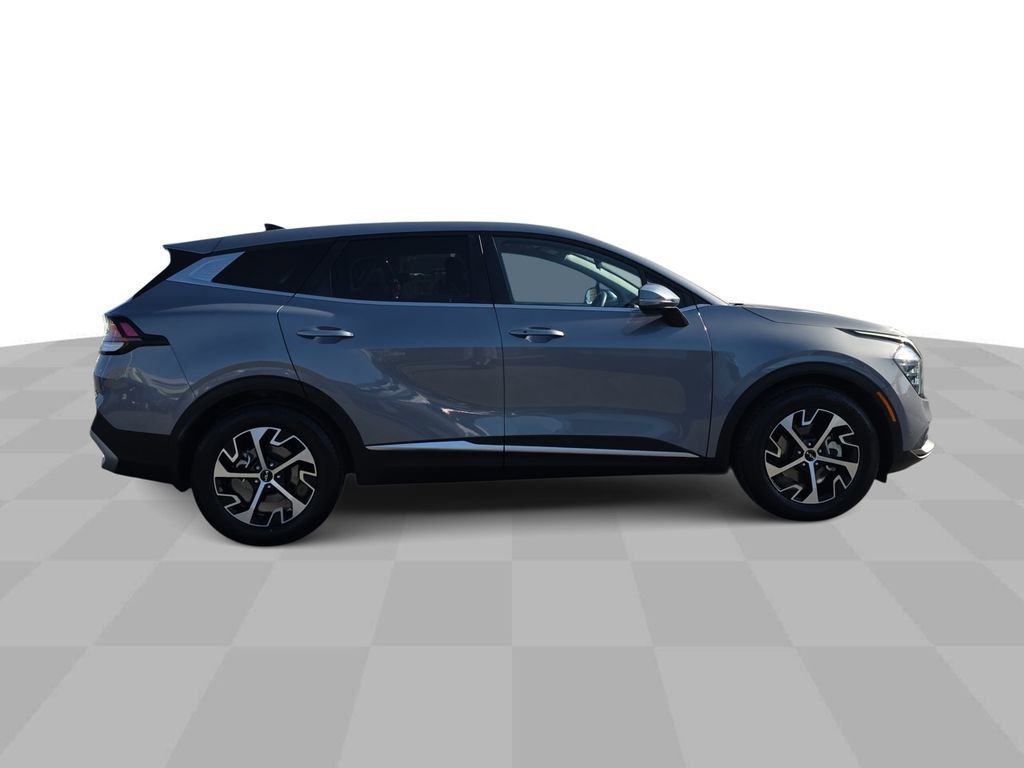 Used 2024 Kia Sportage EX FWD image 9