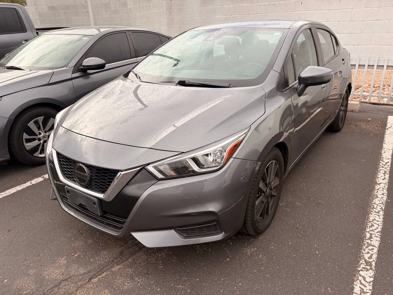 Used 2021 Nissan Versa SV FWD image 2