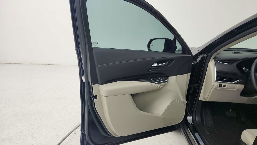 Certified 2023 Cadillac XT4 Premium Luxury w/ Cold Weather Package image 20