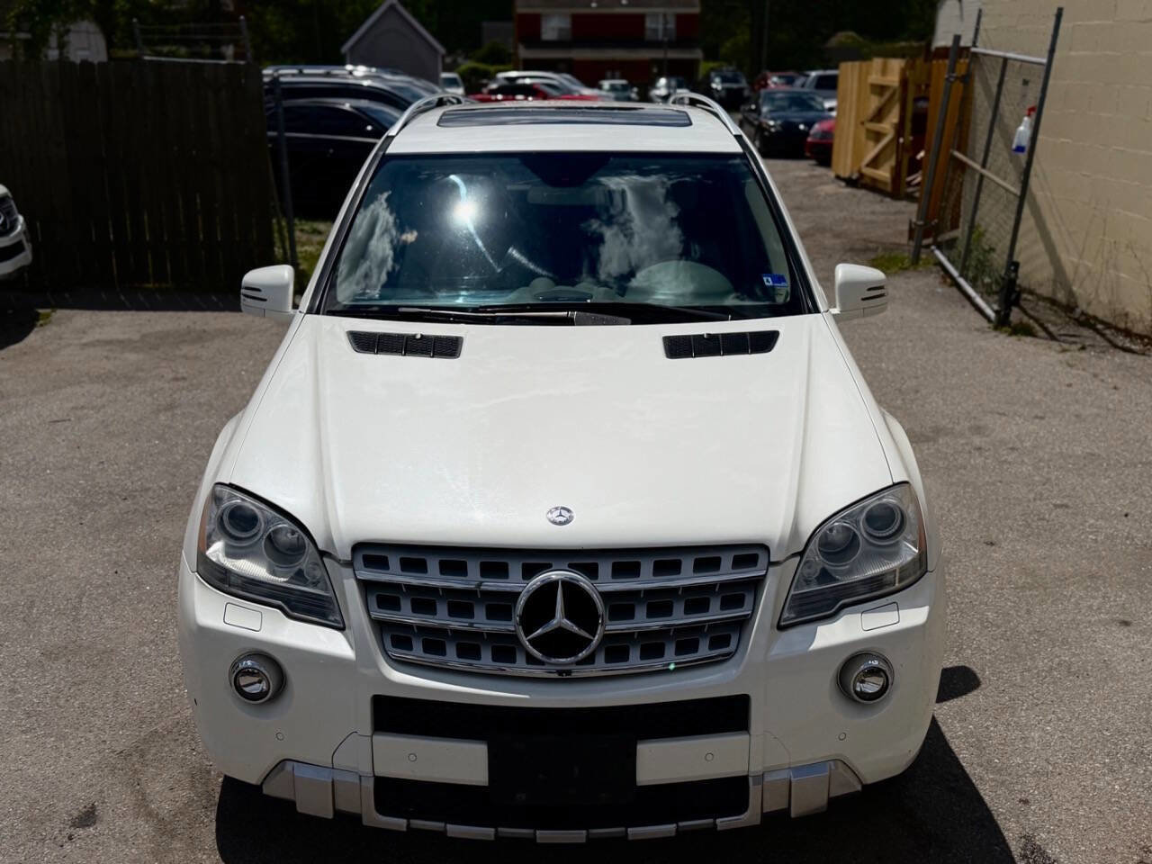 Used 2011 Mercedes-Benz ML 550 4MATIC image 2