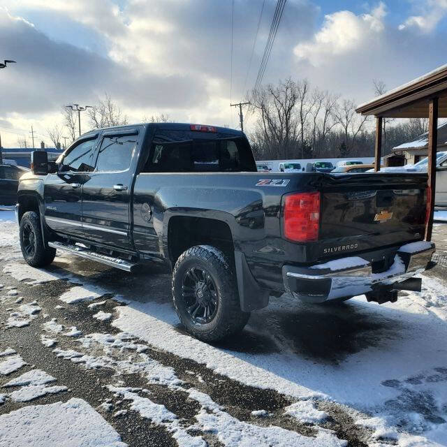 Used 2017 Chevrolet Silverado 3500 LTZ w/ Duramax Plus Package AWD/4WD image 4