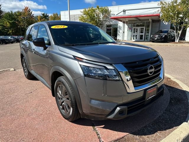 Used 2024 Nissan Pathfinder S