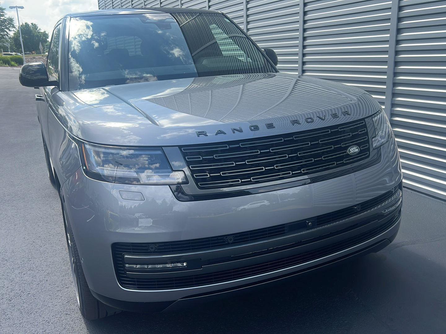 New 2026 Land Rover Range Rover SE AWD/4WD image 8