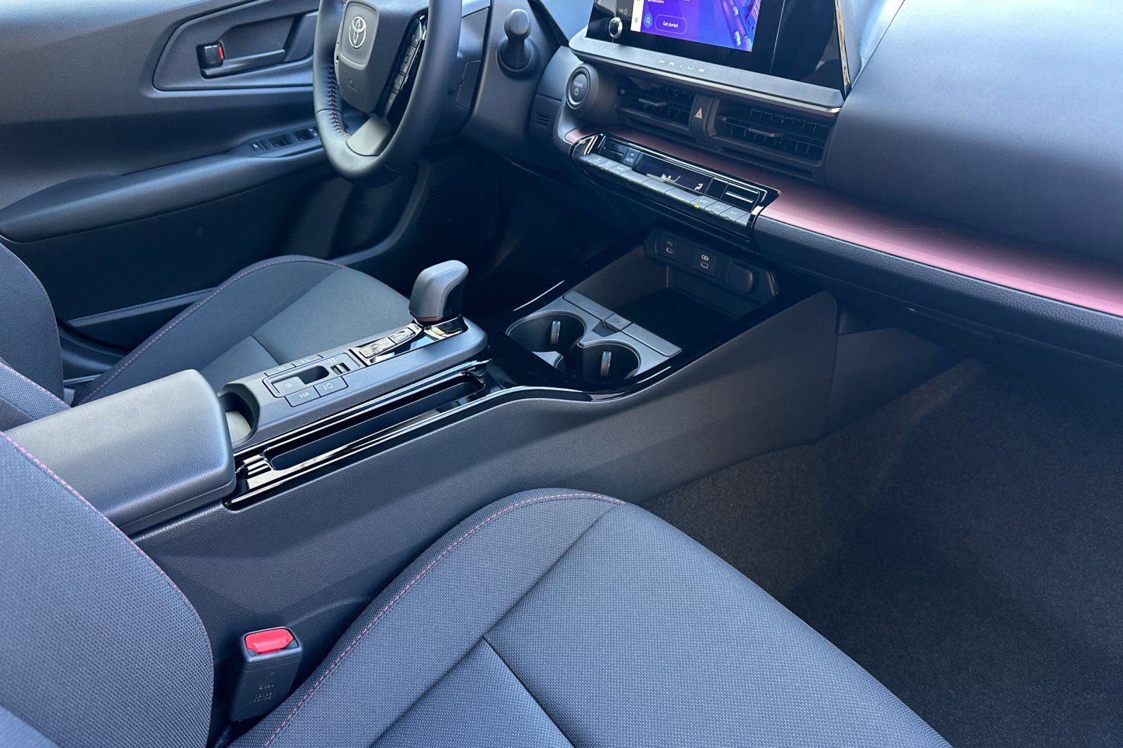 New 2026 Toyota Prius Plug-In Hybrid FWD image 17