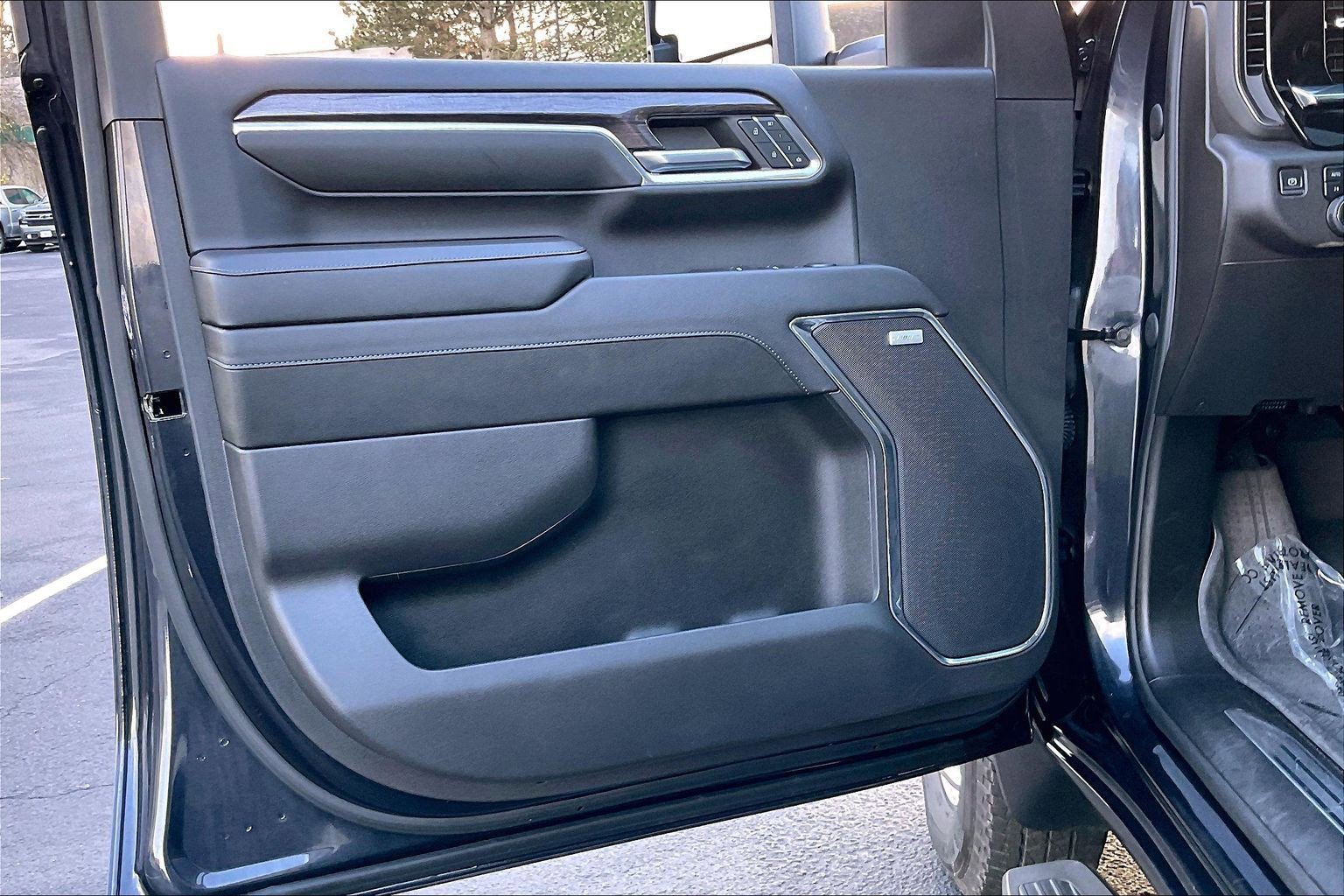 Used 2024 Chevrolet Silverado 3500 LTZ w/ LTZ Convenience Package image 23