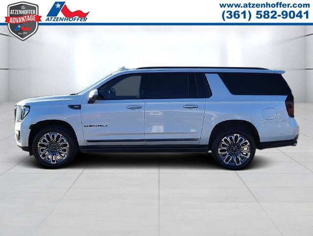 Used 2023 GMC Yukon XL Denali Ultimate image 4