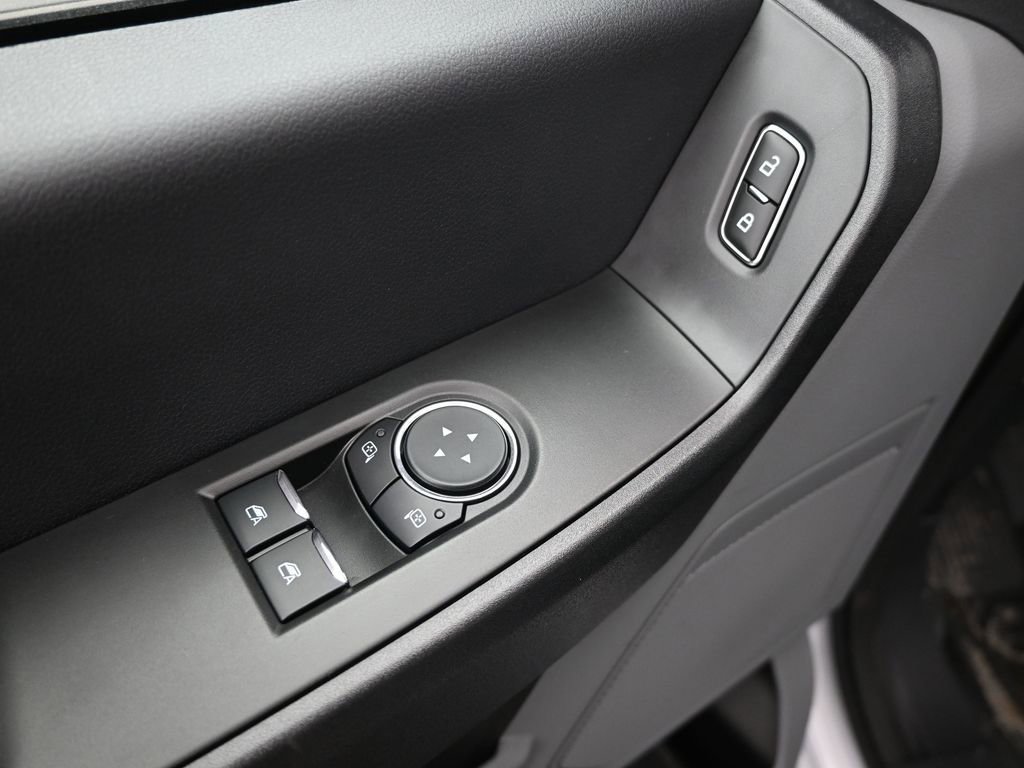 New 2025 Ford F550 2WD Regular Cab Super Duty image 9