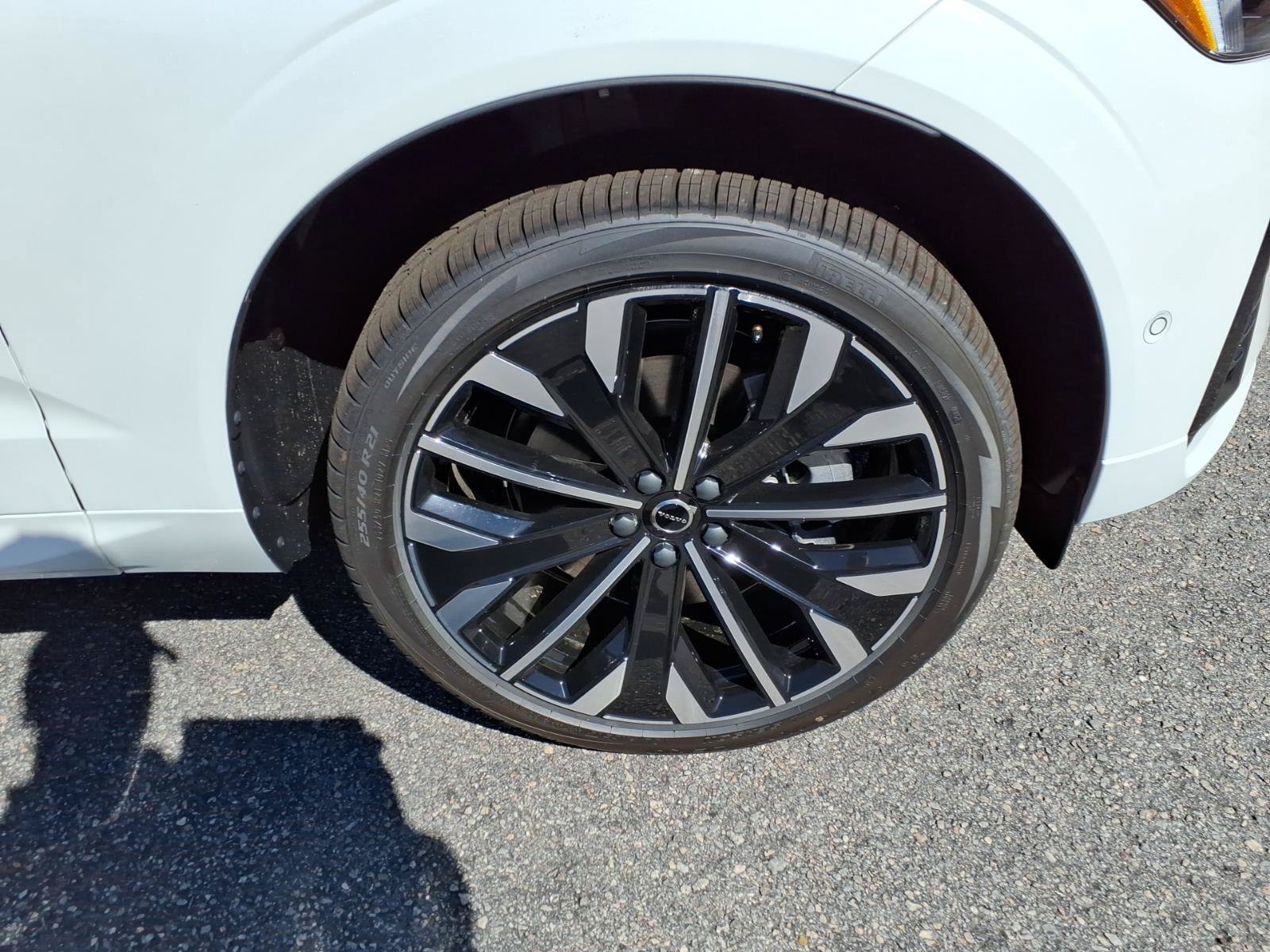New 2026 Volvo XC60 T8 Ultra w/ Protection Package Premier AWD/4WD image 8