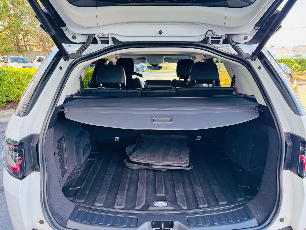 Used 2022 Land Rover Discovery Sport S image 23