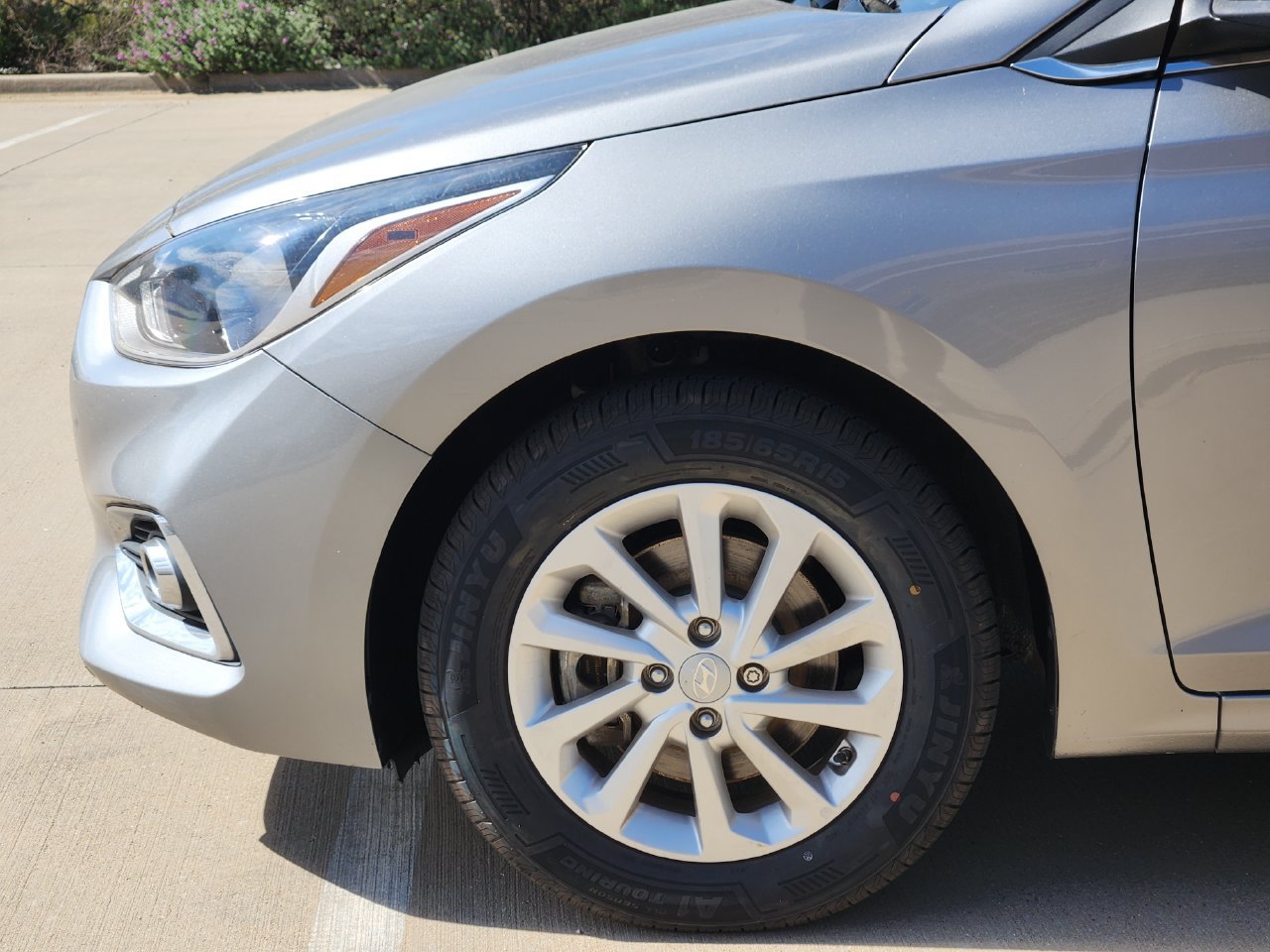 Used 2022 Hyundai Accent SEL FWD image 5