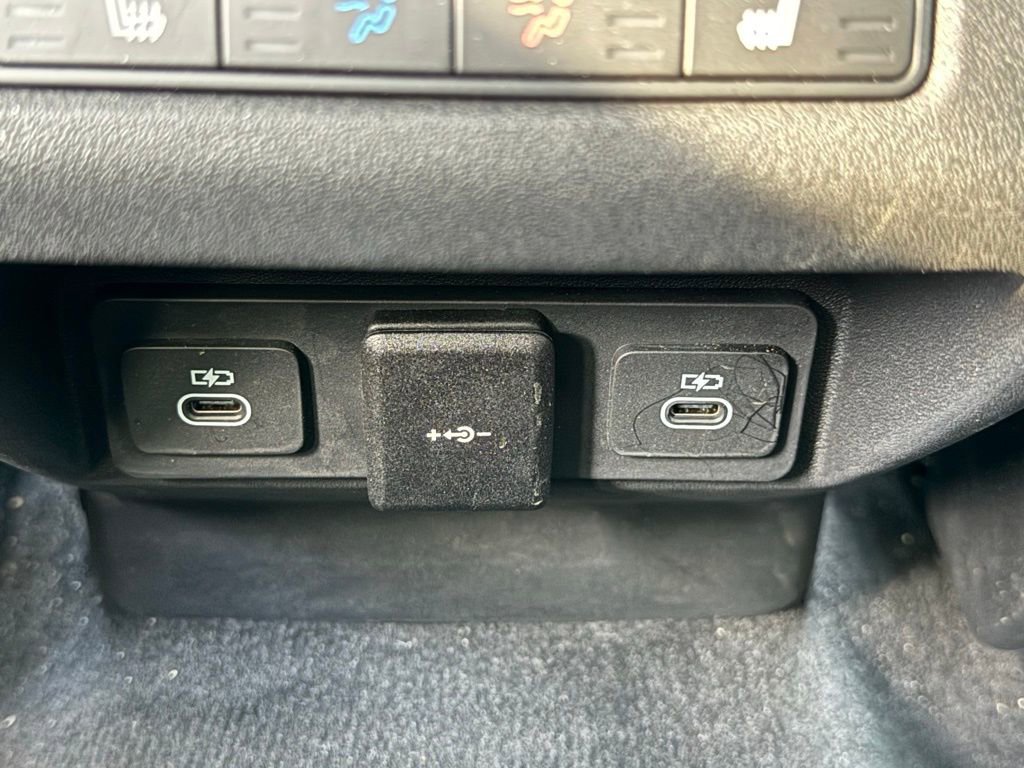 Certified 2026 Land Rover Range Rover Evoque Dynamic SE AWD/4WD image 35