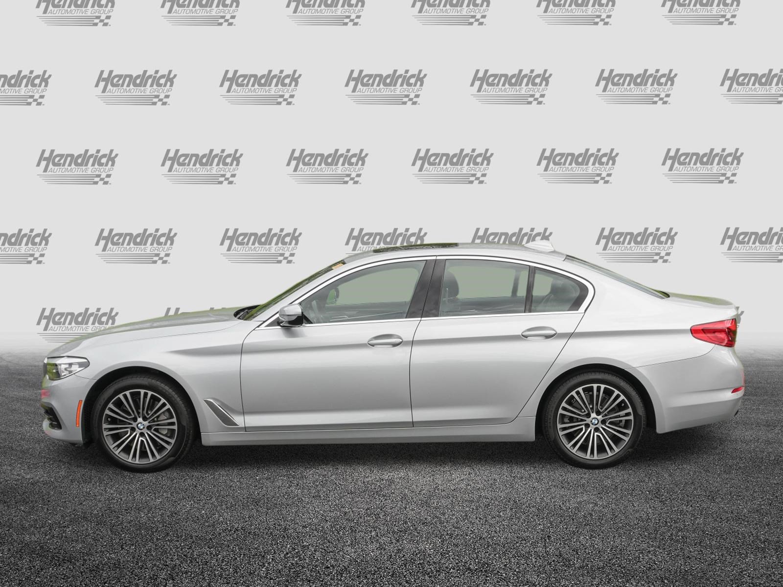 Used 2020 BMW 530i w/ Convenience Package RWD image 6