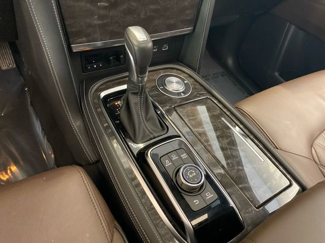 Used 2022 Nissan Armada Platinum w/ Captain's Chairs Package RWD image 26
