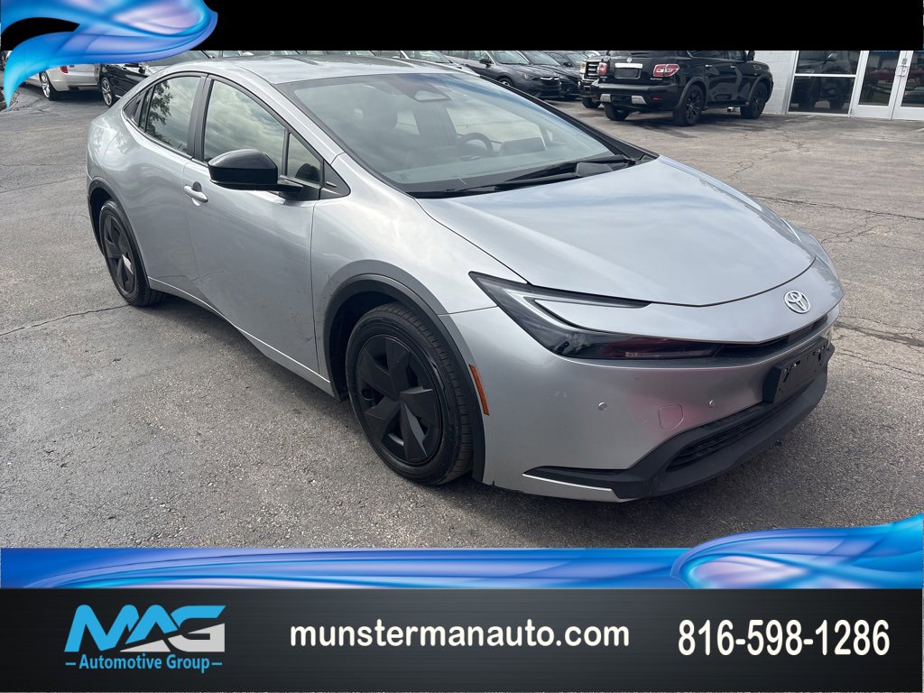 Used 2023 Toyota Prius LE