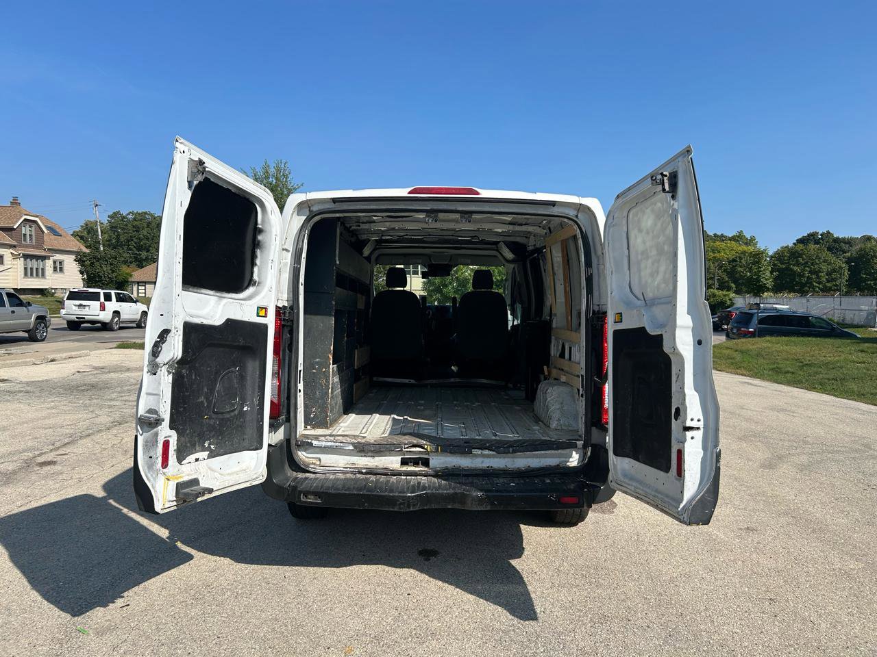 Used 2016 Ford Transit 250 130 Low Roof w/ Exterior Upgrade Package RWD image 8