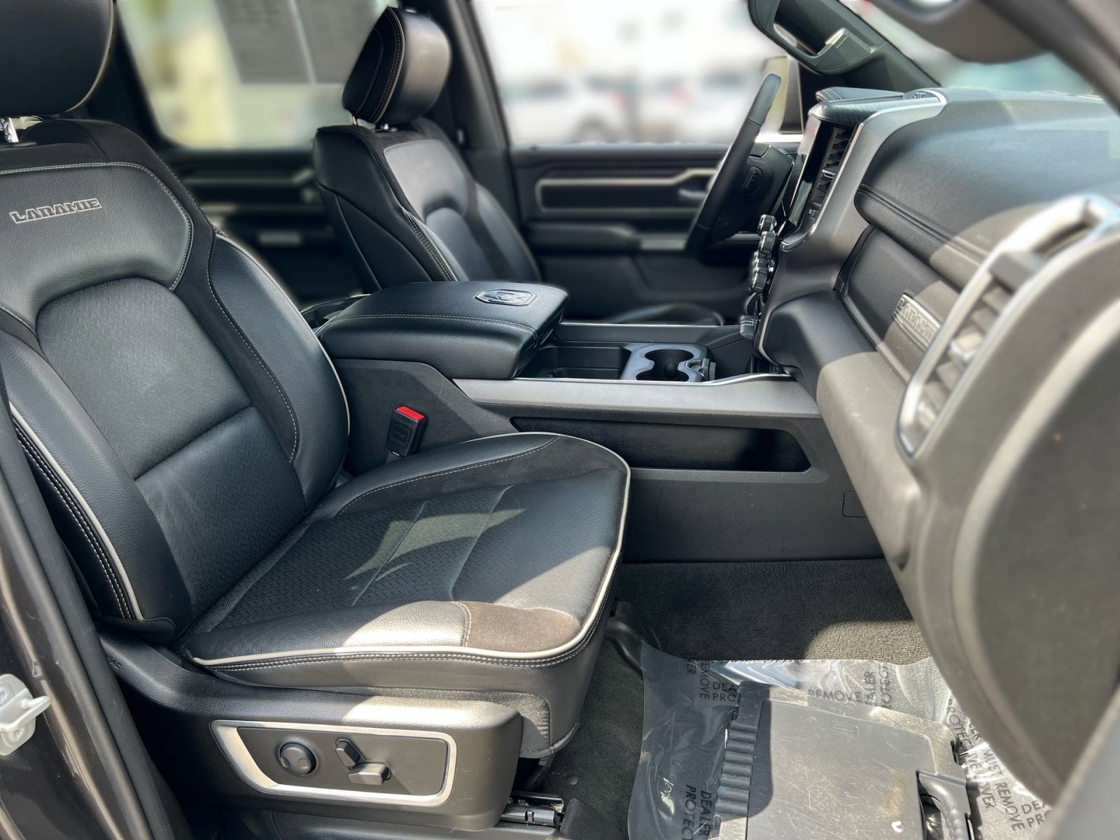 Used 2024 RAM 1500 Laramie image 25